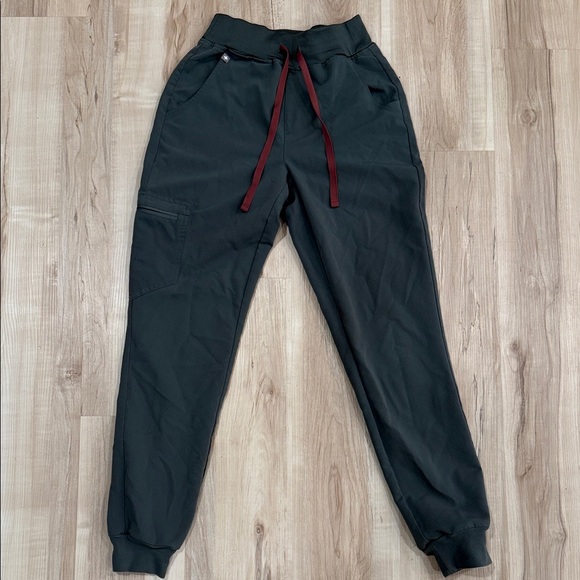 Figs Pants - FIGS Zamora high waisted Jogger Pants in Bonsai